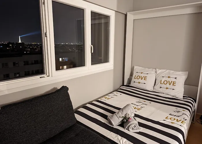 Charming Studio With Eiffel View